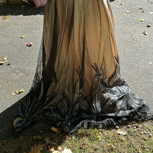 Bridess formal dress US size12 - Picture 3 of 7